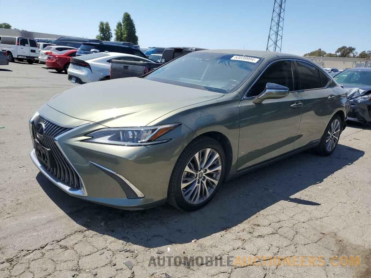 58AD21B10LU005871 LEXUS ES300 2020