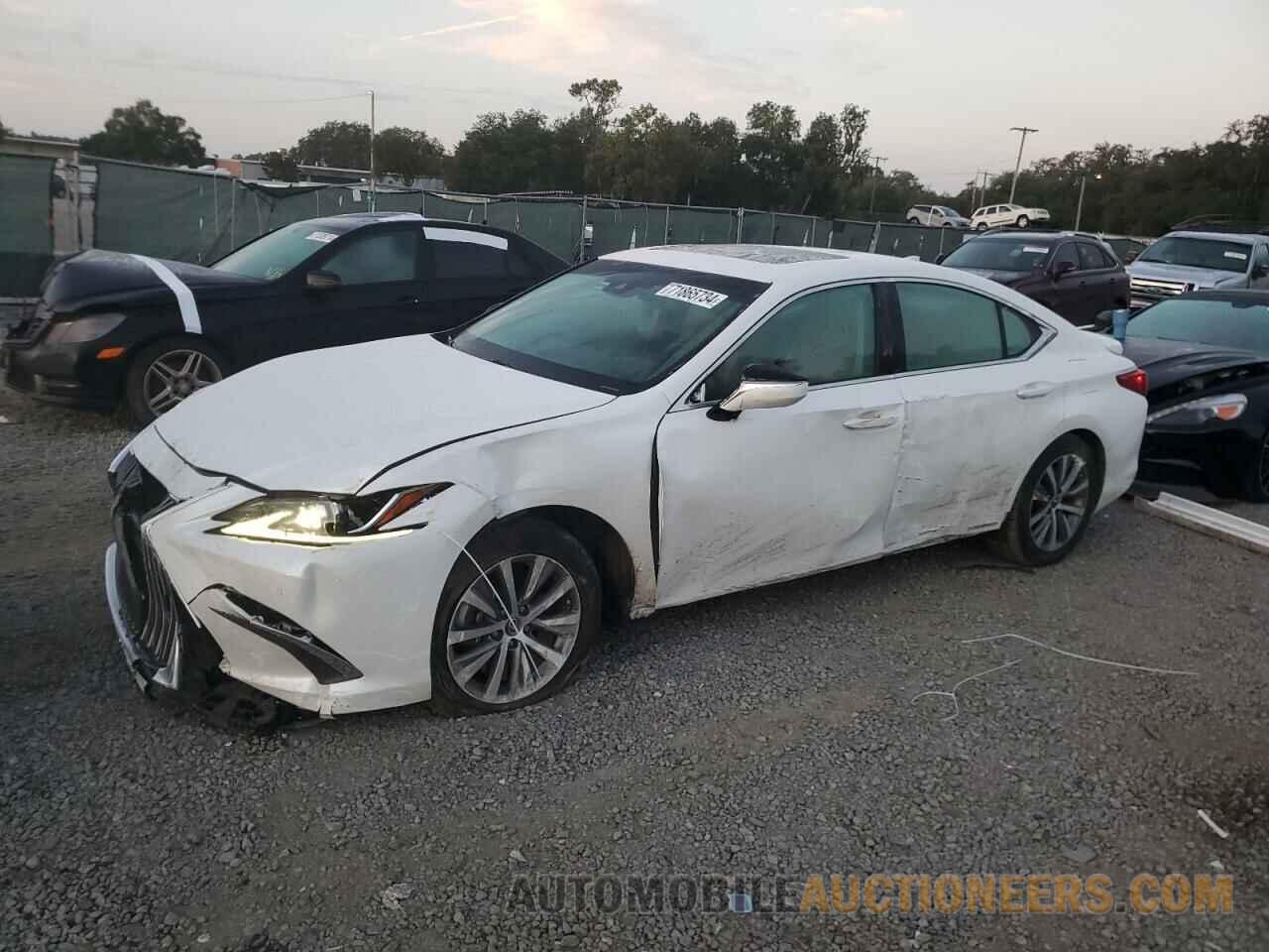 58AD21B11LU008455 LEXUS ES300 2020