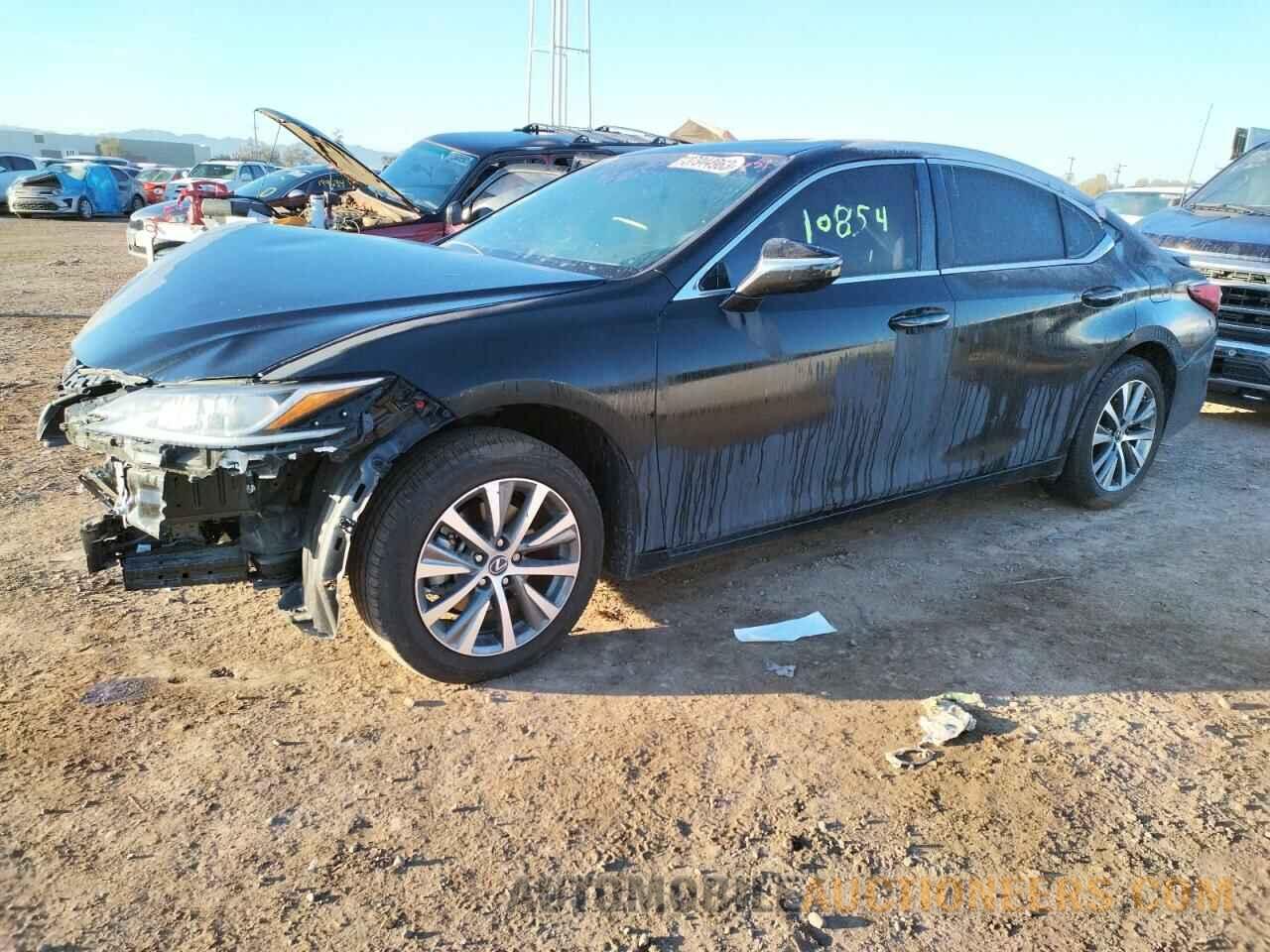 58AD21B12LU009551 LEXUS ES300 2020