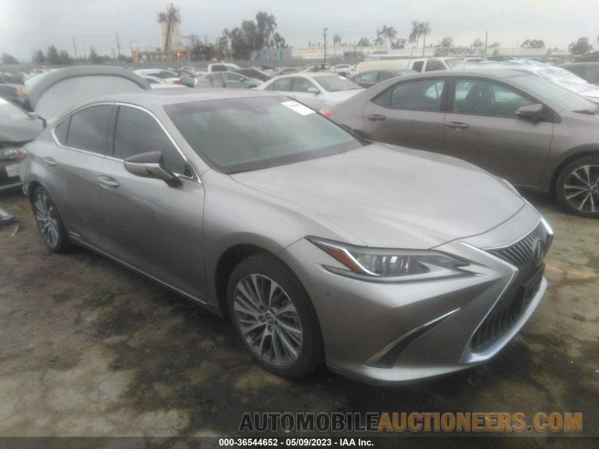 58AD21B12LU010926 LEXUS ES 2020