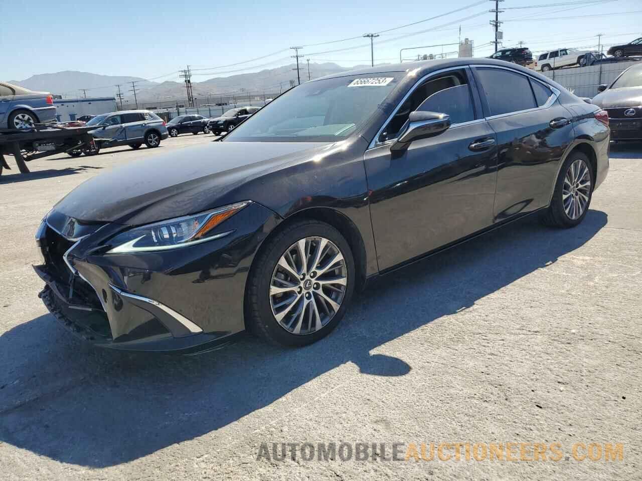 58AD21B13LU010756 LEXUS ES300 2020