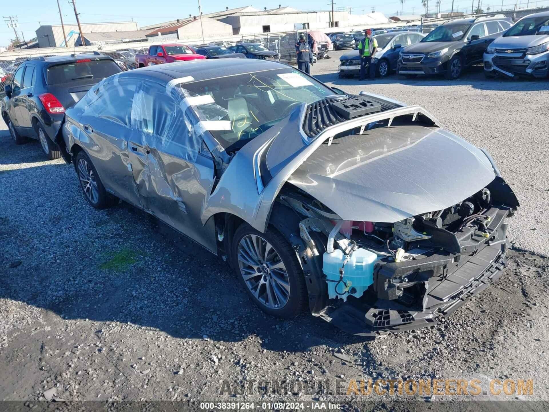 58AD21B13LU011017 LEXUS ES 300H 2020