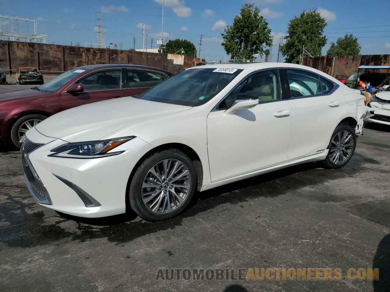 58AD21B14LU005694 LEXUS ES300 2020