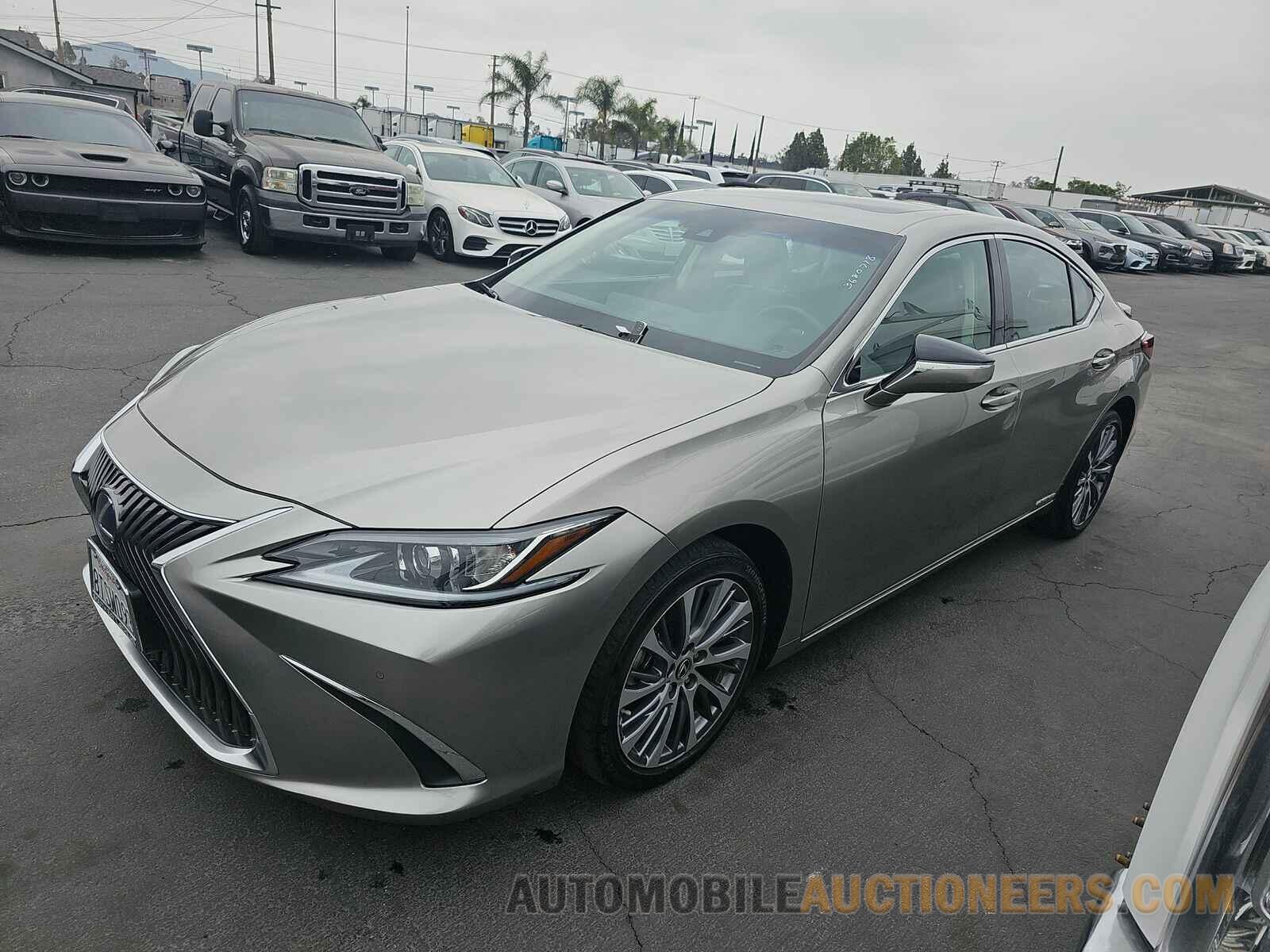 58AD21B14LU012631 Lexus ES 2020