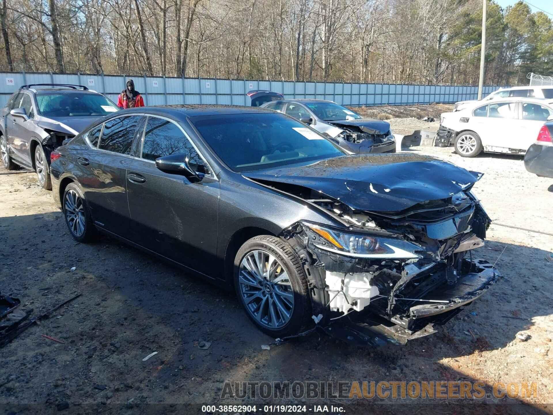 58AD21B15LU012072 LEXUS ES 300H 2020