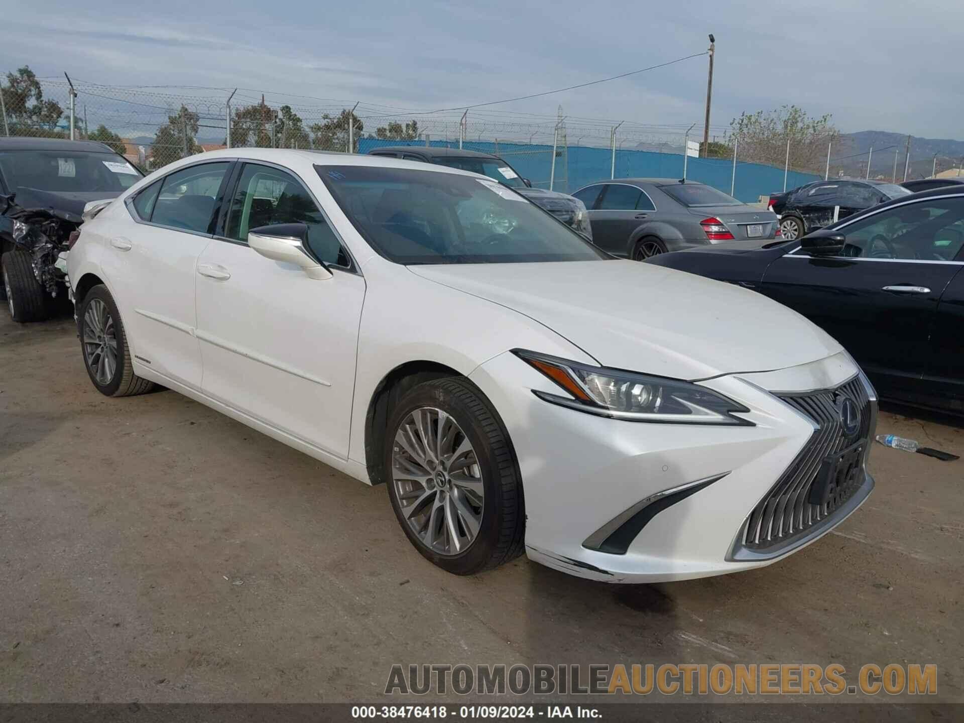 58AD21B16LU006815 LEXUS ES 300H 2020