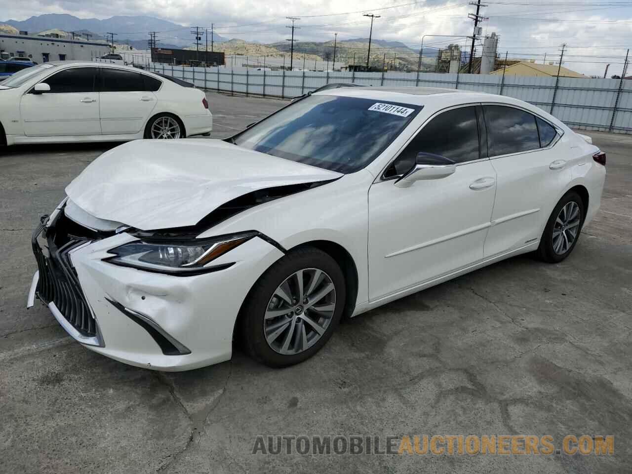 58AD21B16LU008452 LEXUS ES300 2020