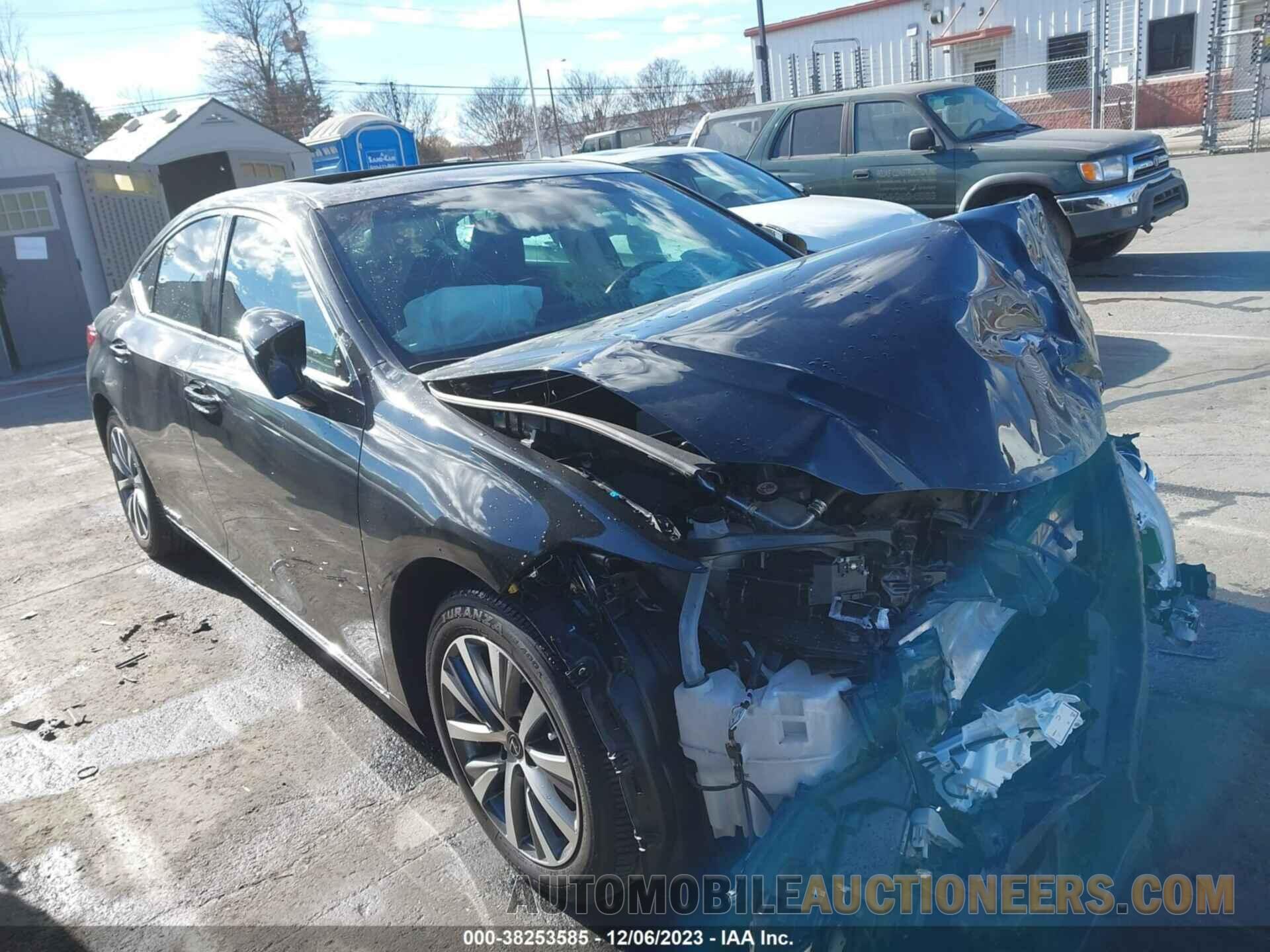 58AD21B16LU010167 LEXUS ES 300H 2020