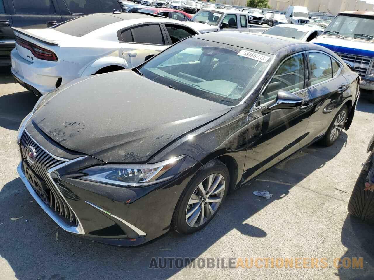 58AD21B17LU005463 LEXUS ES300 2020