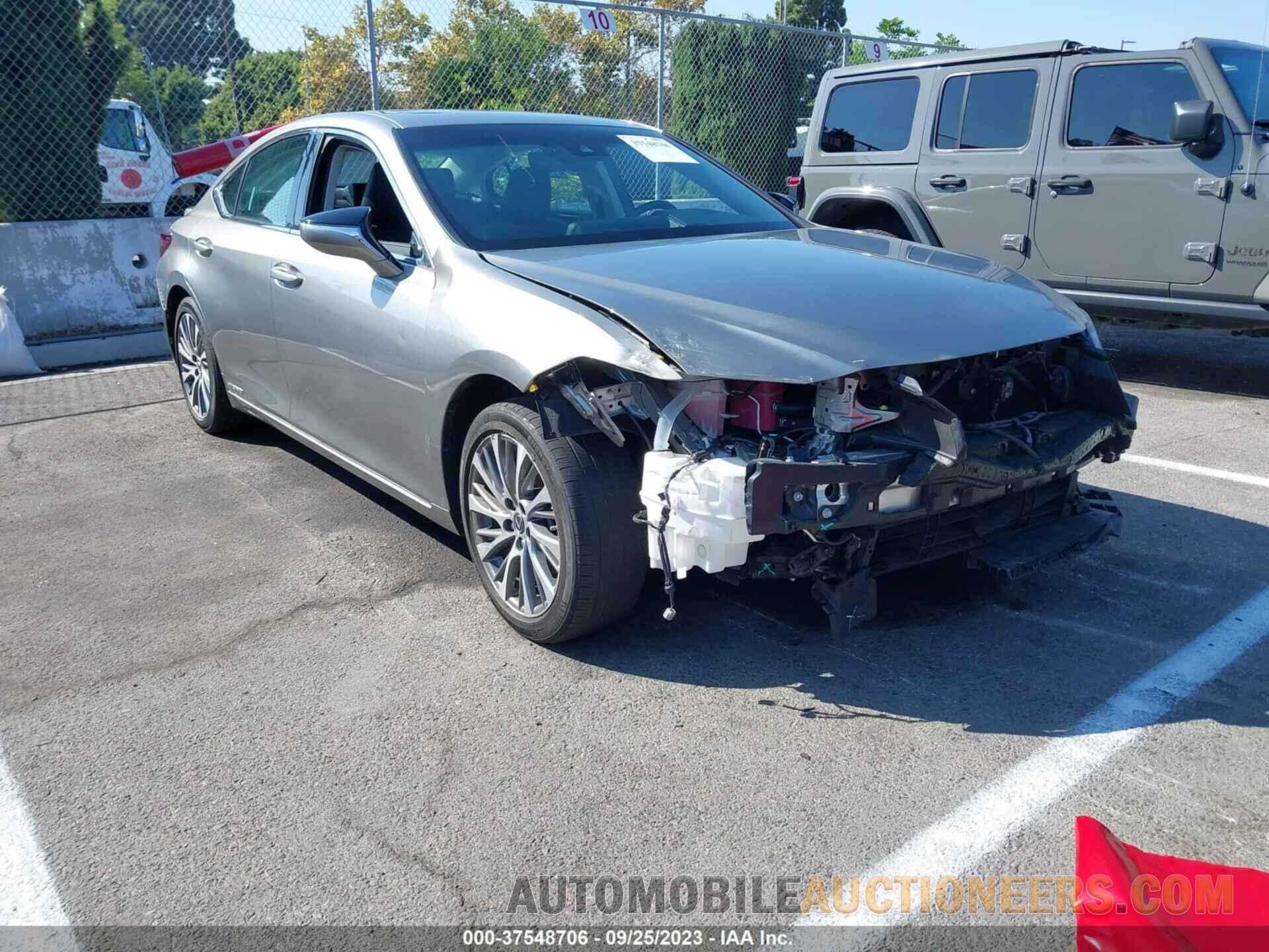 58AD21B17LU011635 LEXUS ES 2020