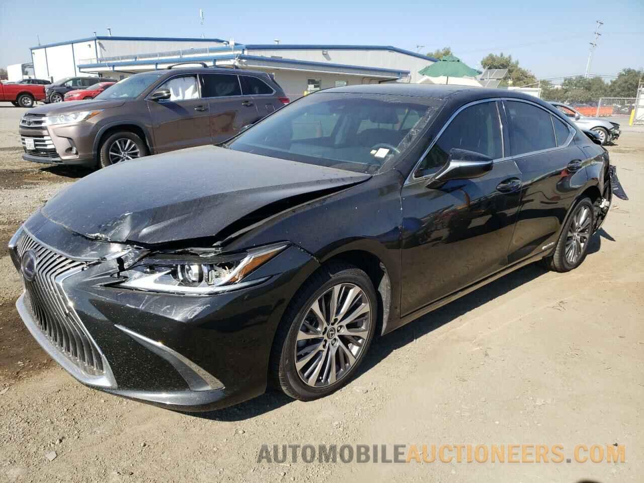 58AD21B18LU007609 LEXUS ES300 2020