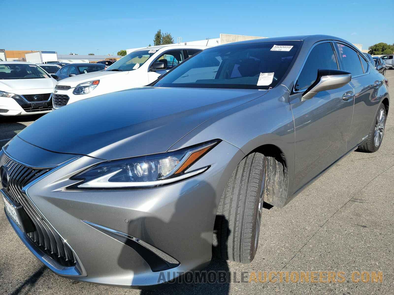 58AD21B18LU012101 Lexus ES 2020