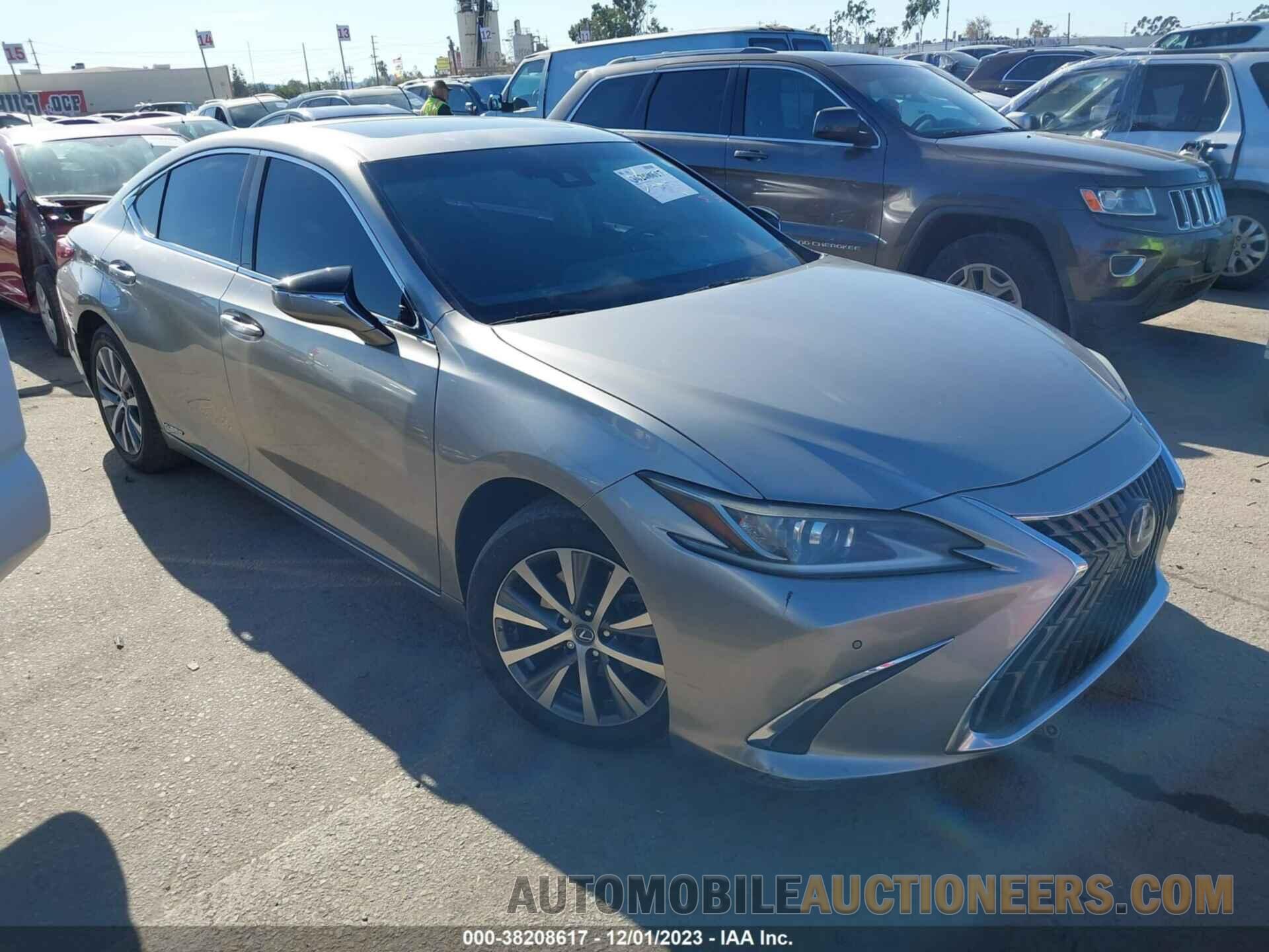 58AD21B19LU004931 LEXUS ES 2020