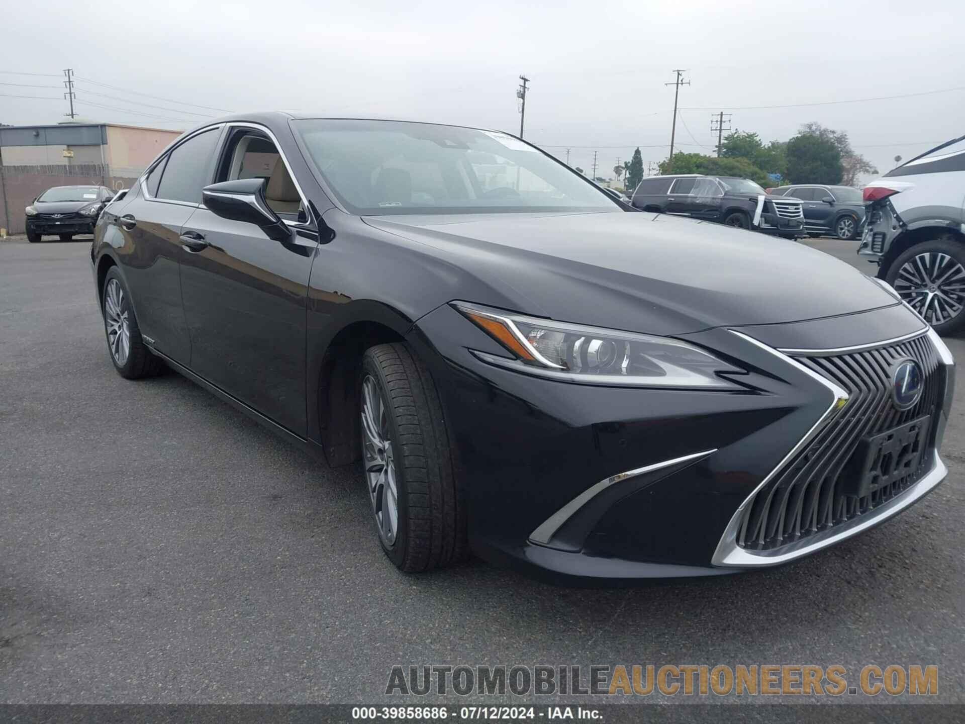 58AD21B19LU007117 LEXUS ES 300H 2020