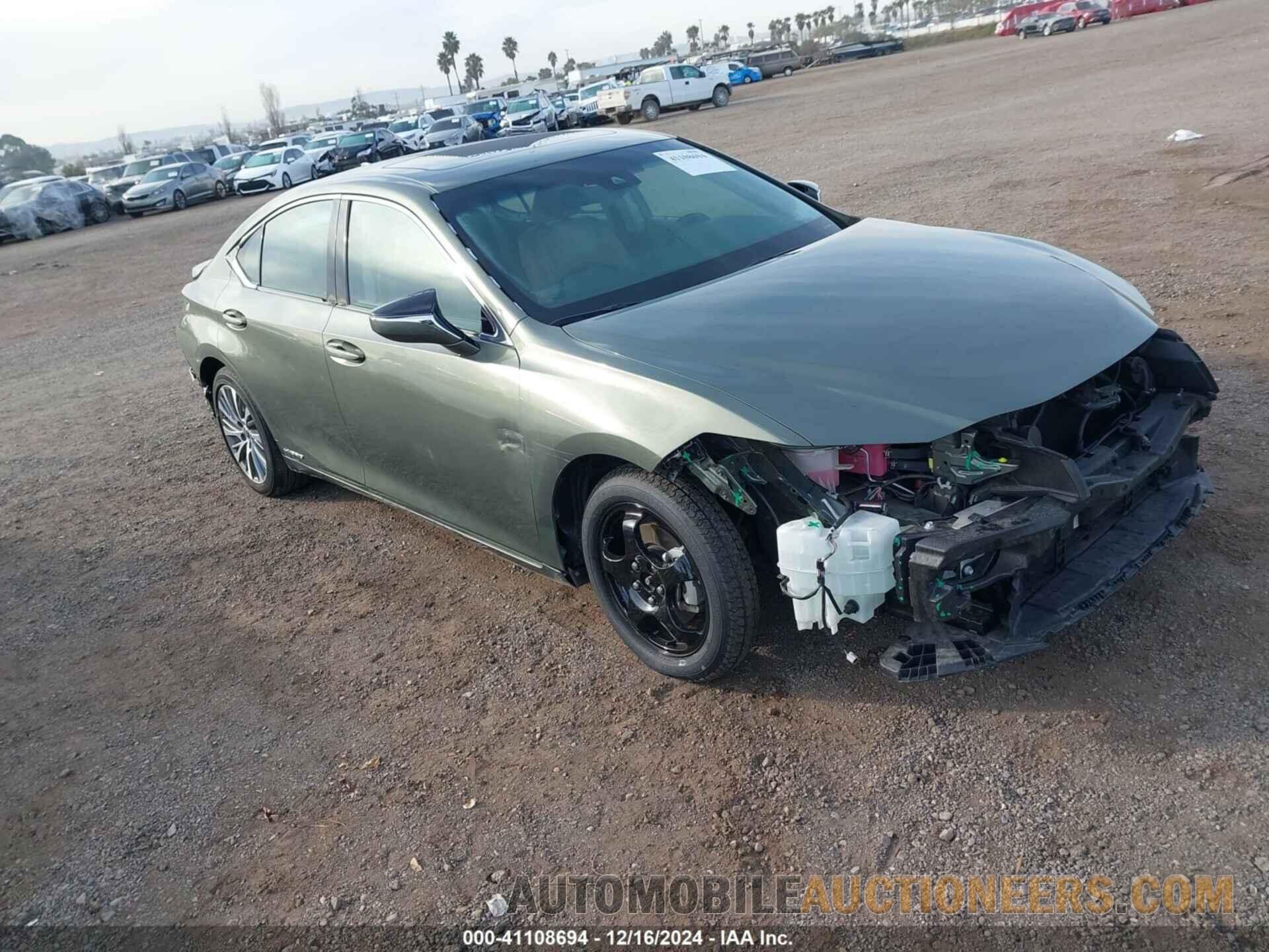 58AD21B19LU010048 LEXUS ES 300H 2020