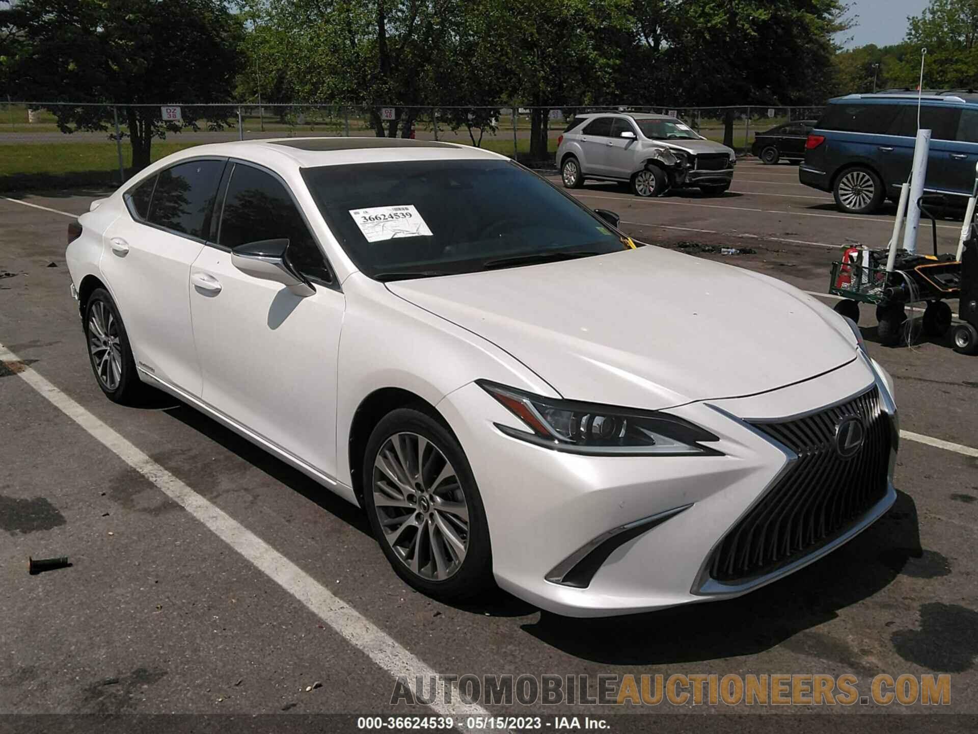 58AD21B1XLU005988 LEXUS ES 2020