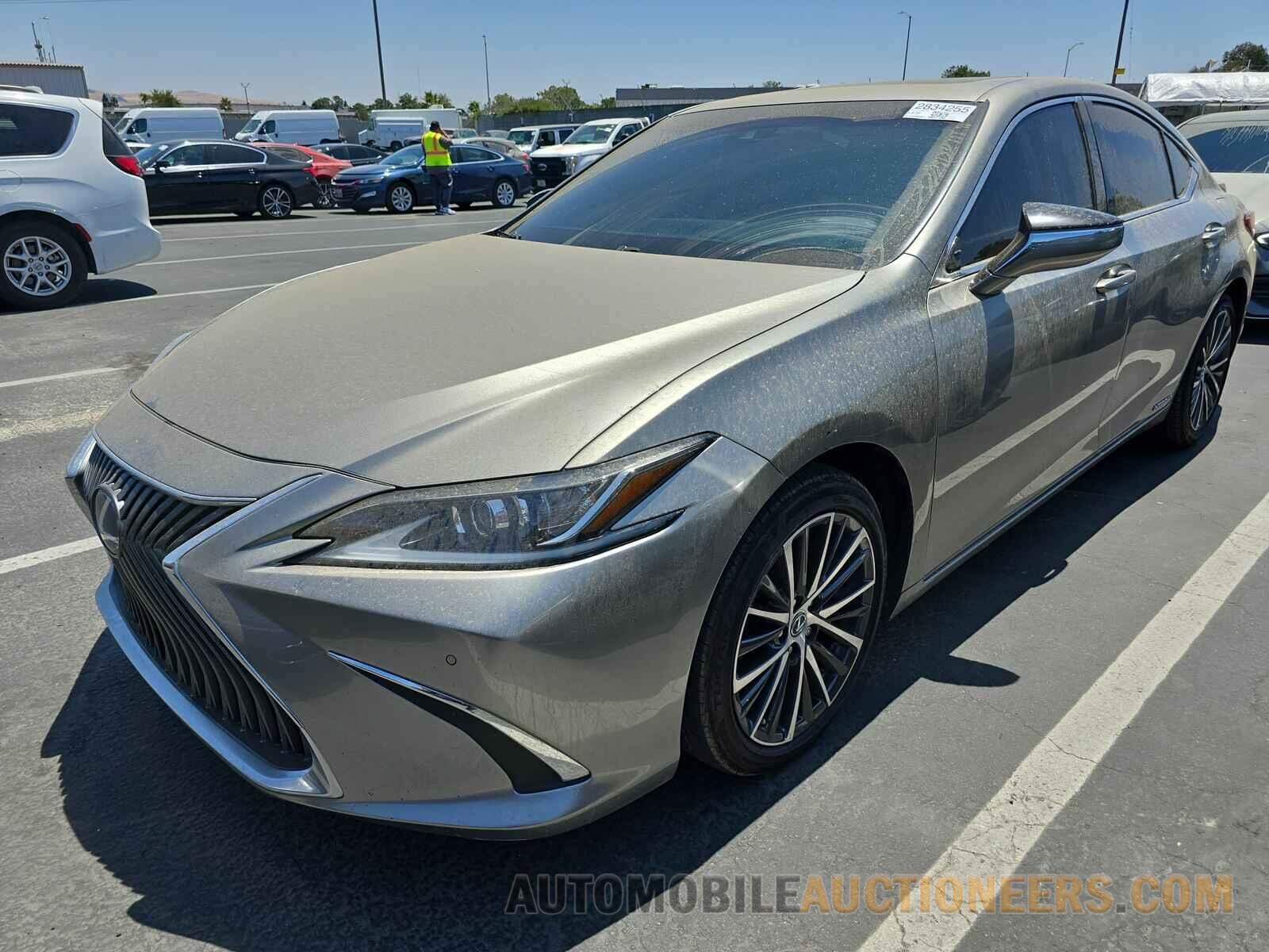 58AD21B1XLU009118 Lexus ES 2020