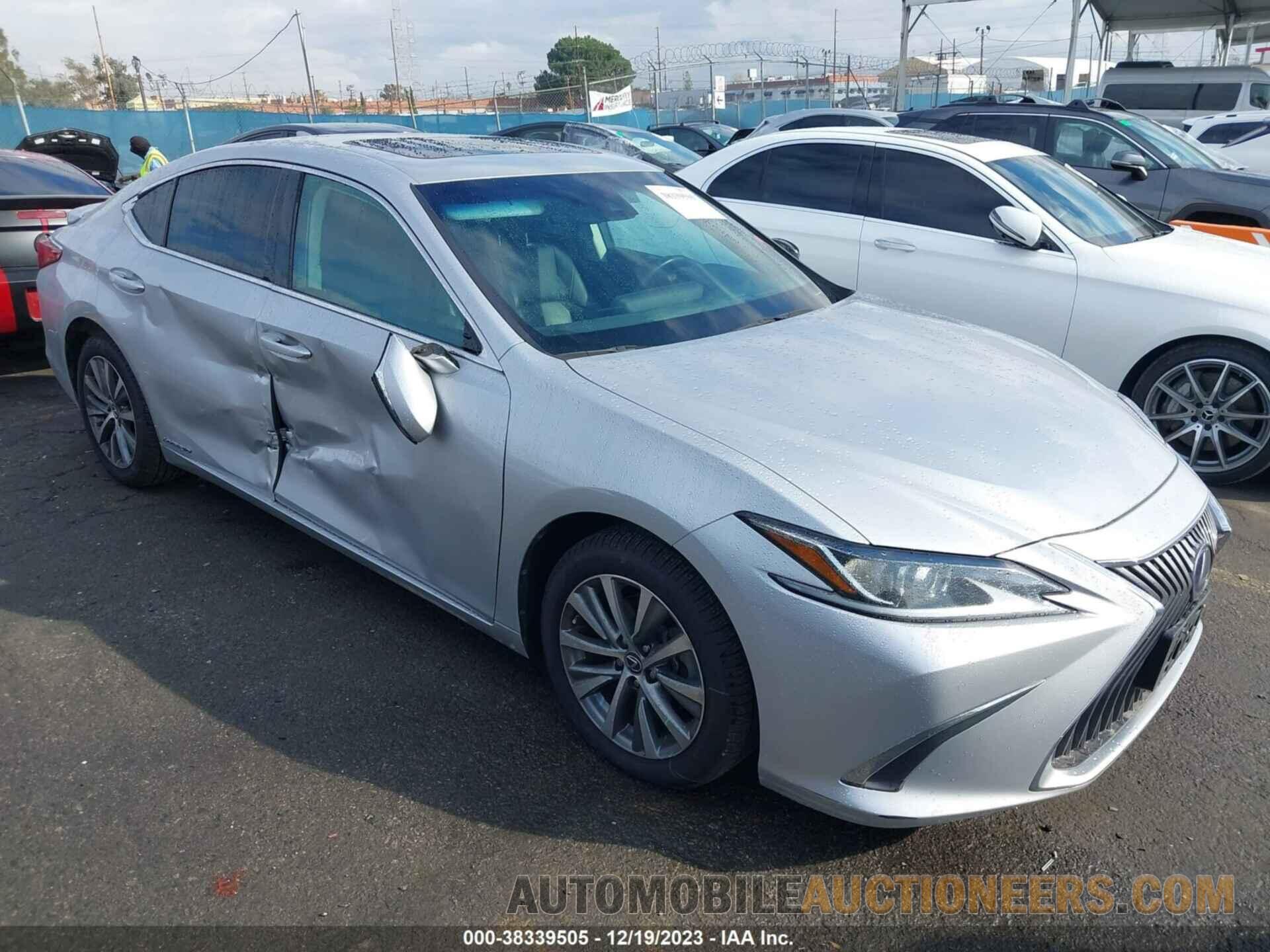 58AD21B1XLU009779 LEXUS ES 300H 2020