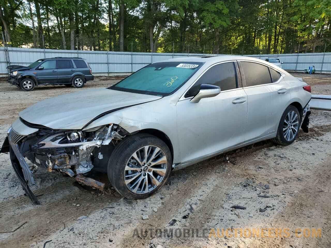 58AD21B1XLU011533 LEXUS ES300 2020