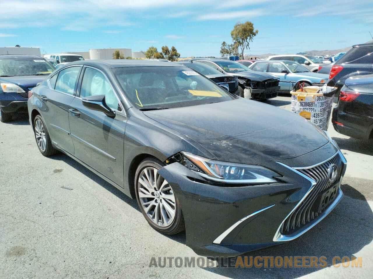 58AD21B1XLU012519 LEXUS ES300 2020