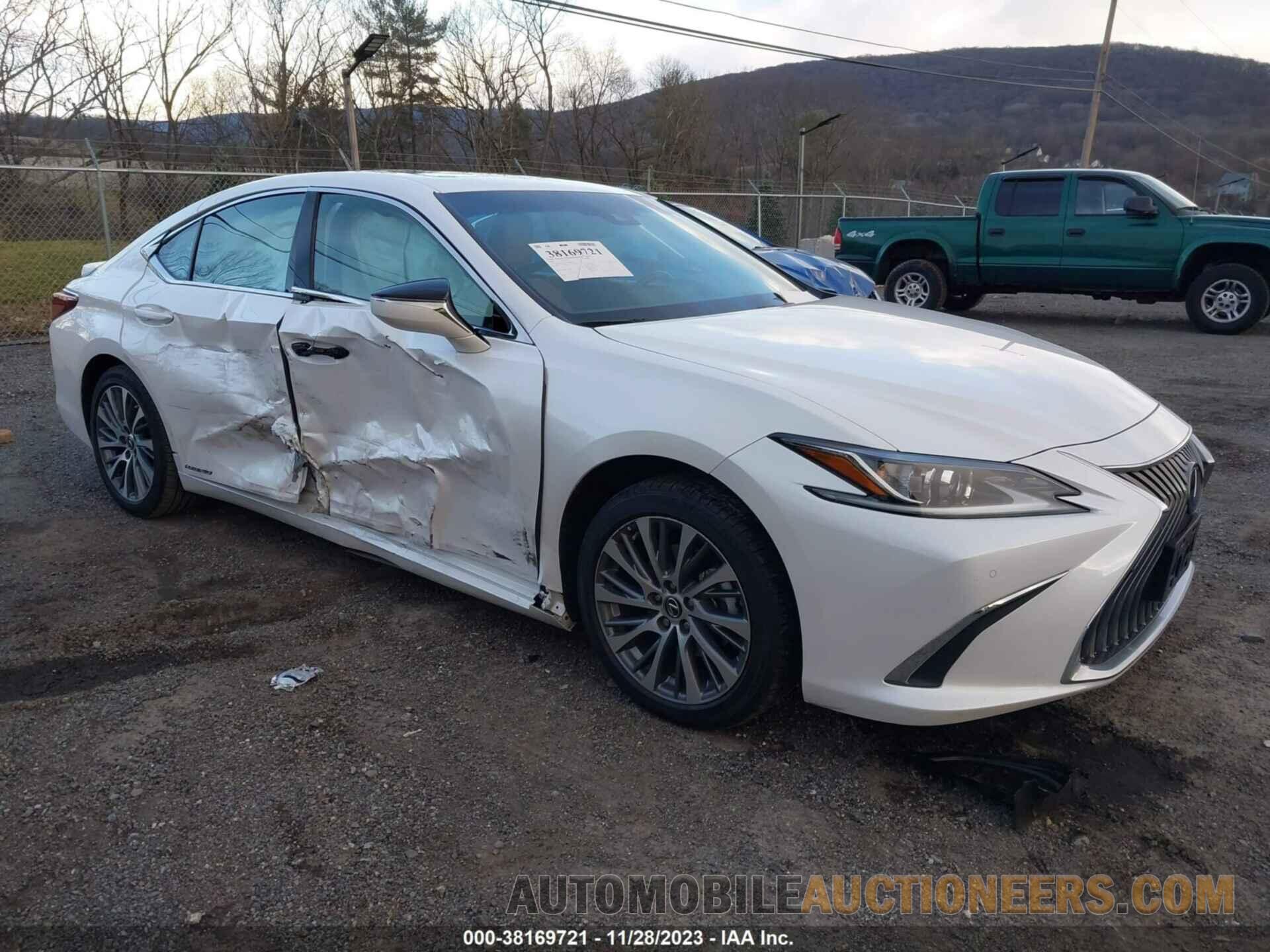 58ADA1C10MU004299 LEXUS ES 300H 2021