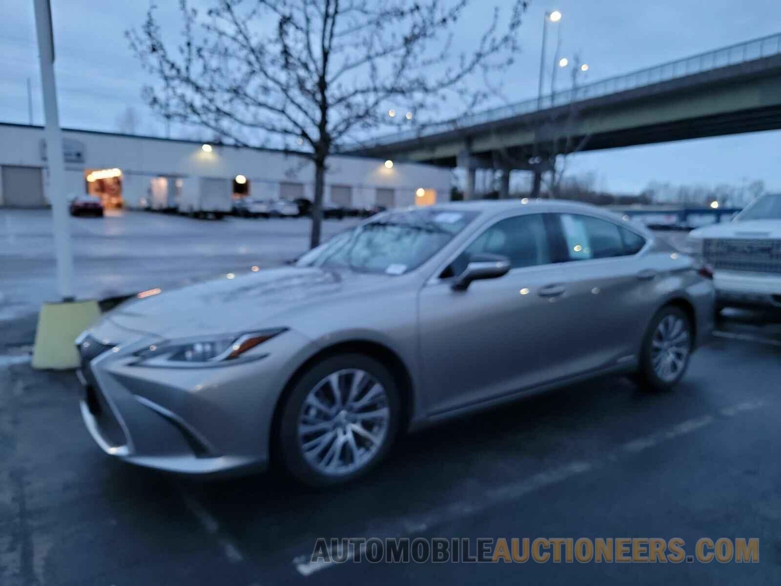 58ADA1C11MU002626 Lexus ES 2021