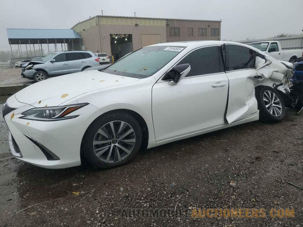 58ADA1C12MU010685 LEXUS ES300 2021