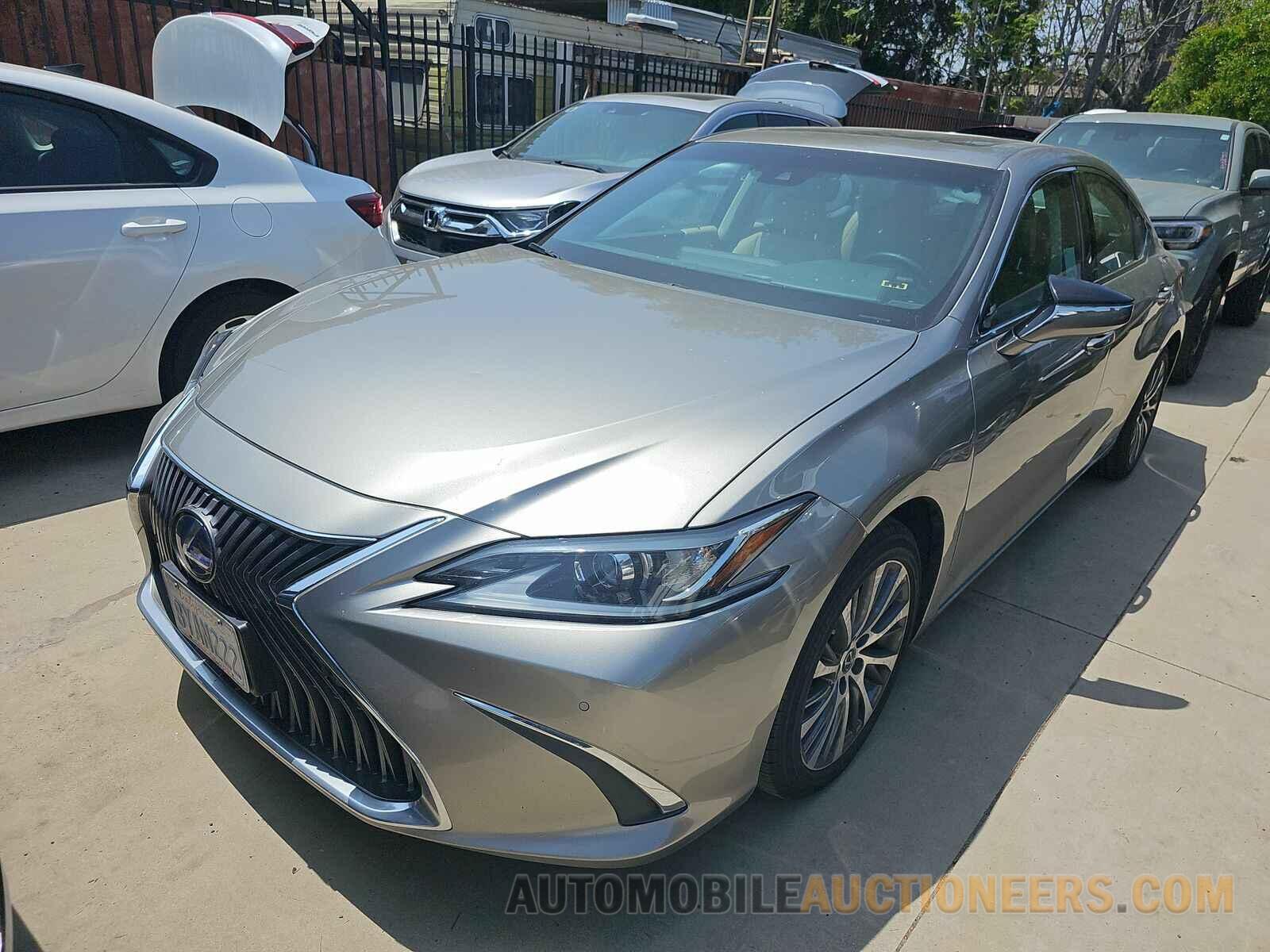 58ADA1C12MU011903 Lexus ES 2021