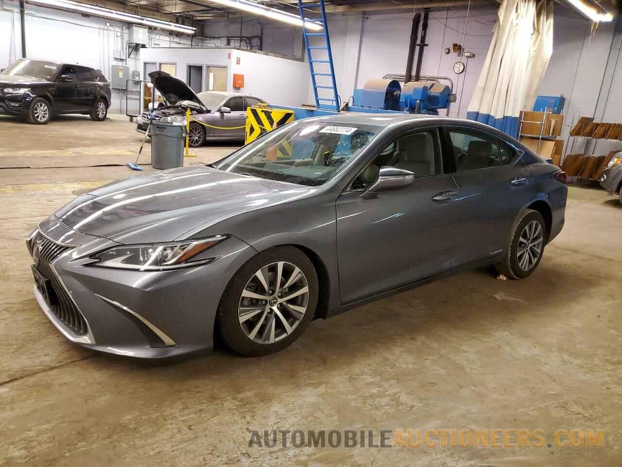 58ADA1C13MU004748 LEXUS ES300 2021