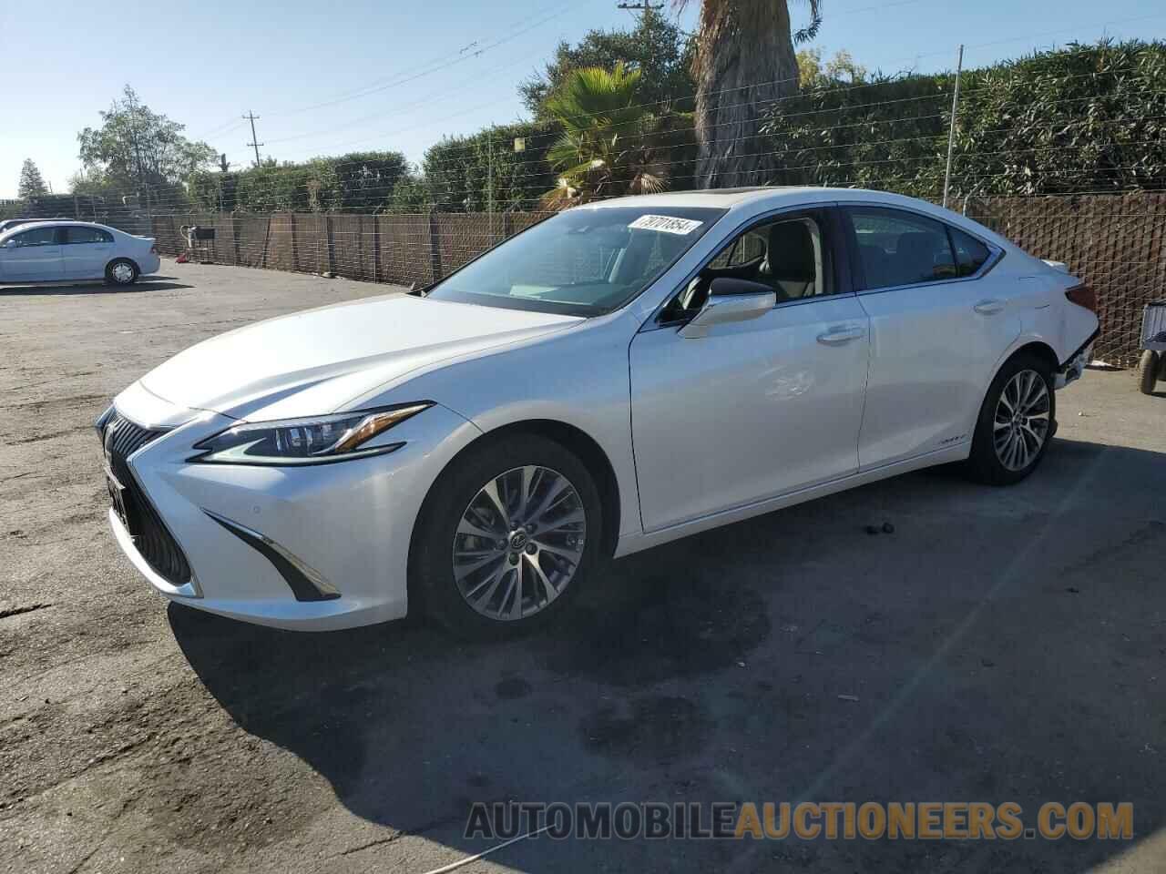 58ADA1C13MU005124 LEXUS ES300 2021