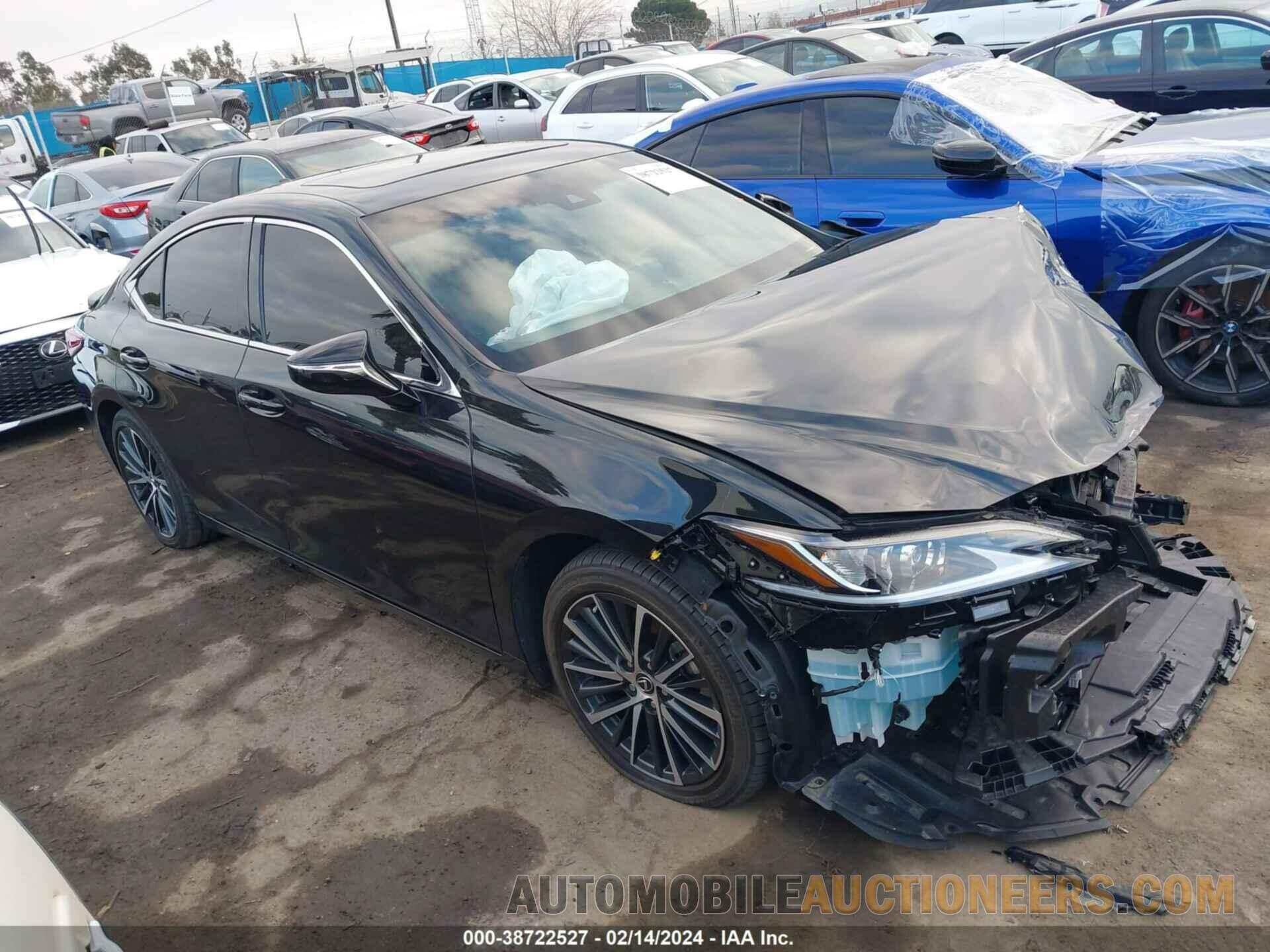 58ADA1C13PU027158 LEXUS ES 300H 2023