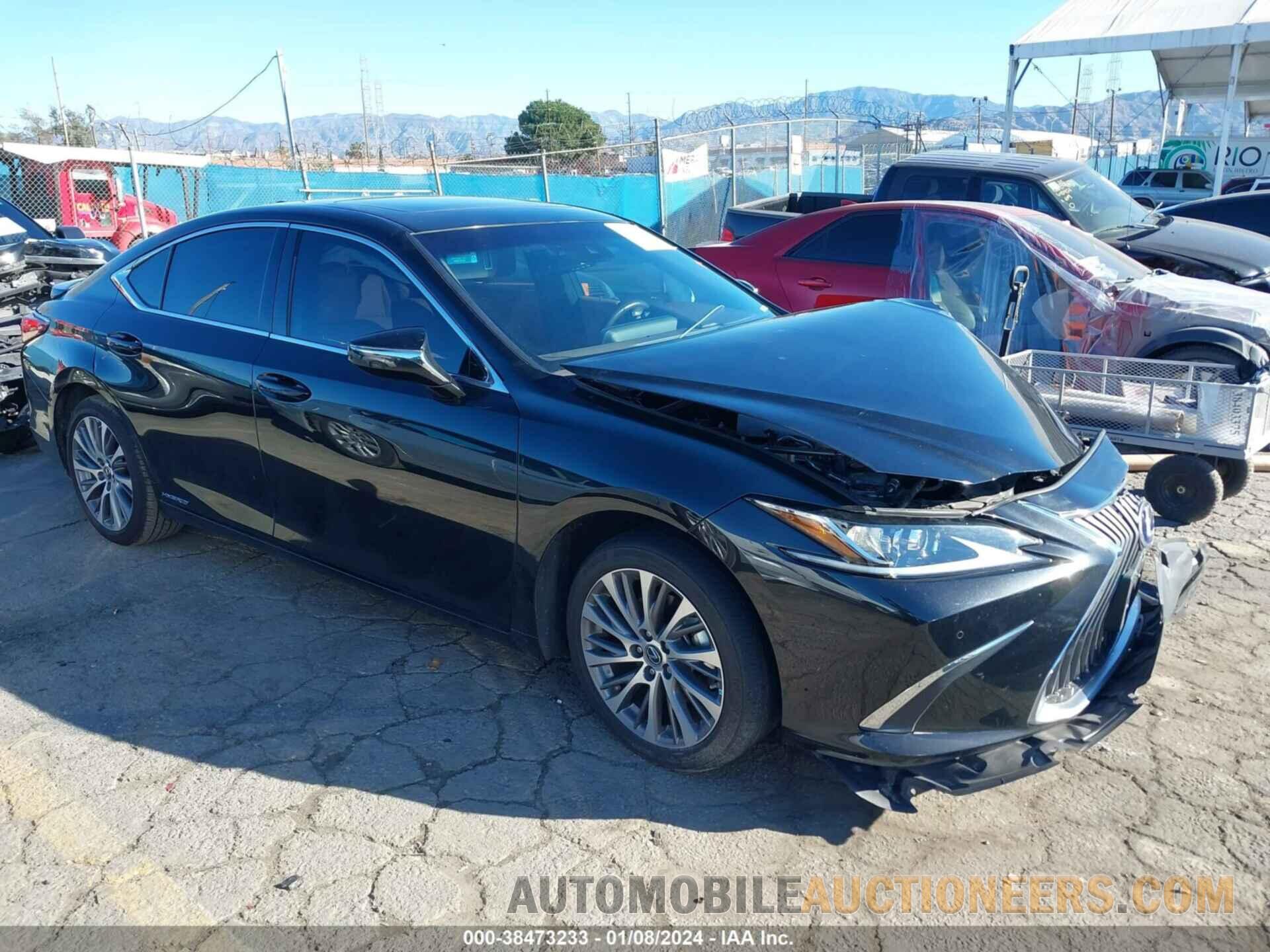 58ADA1C14MU011742 LEXUS ES 300H 2021