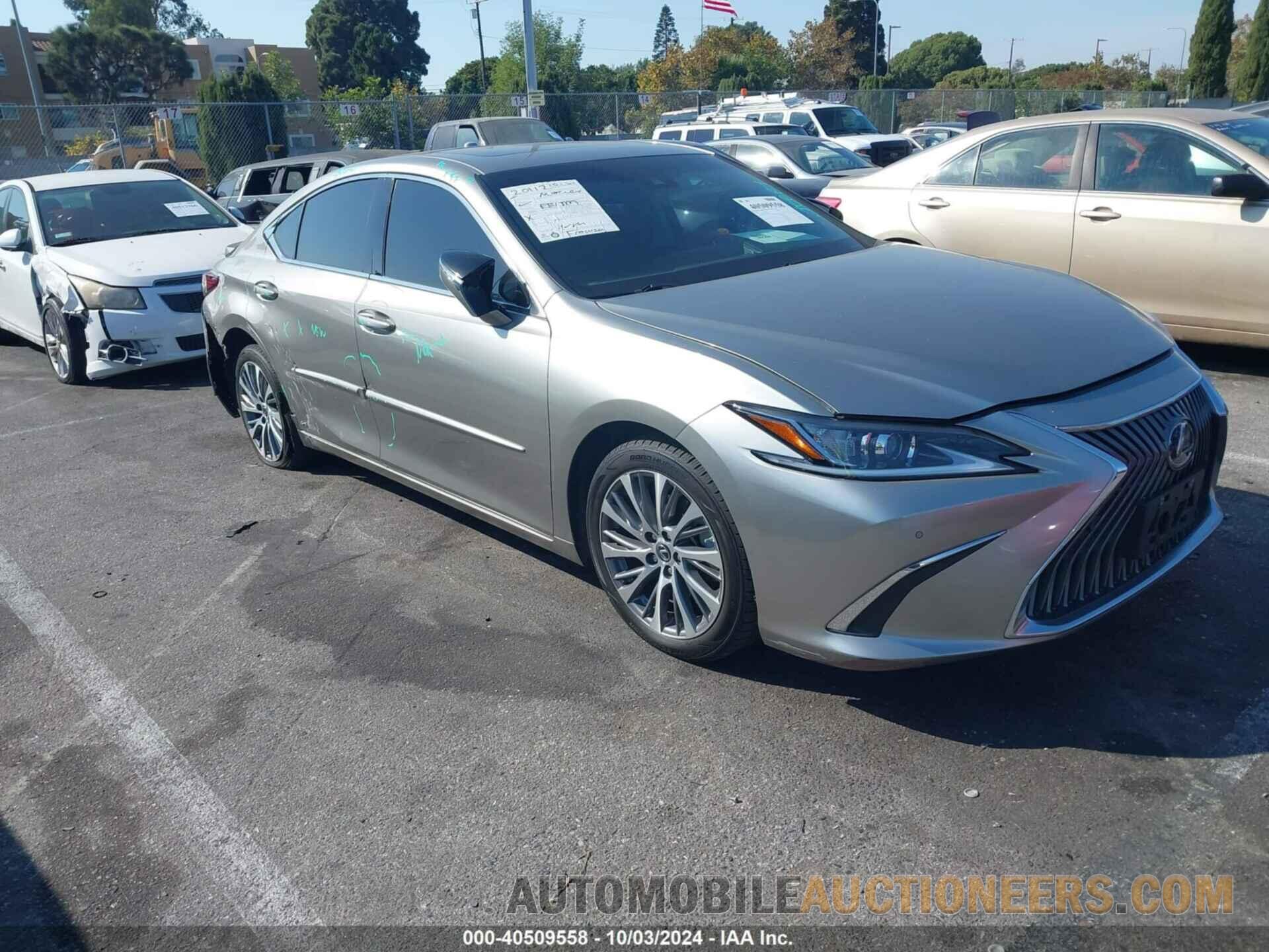 58ADA1C15MU010566 LEXUS ES 300H 2021