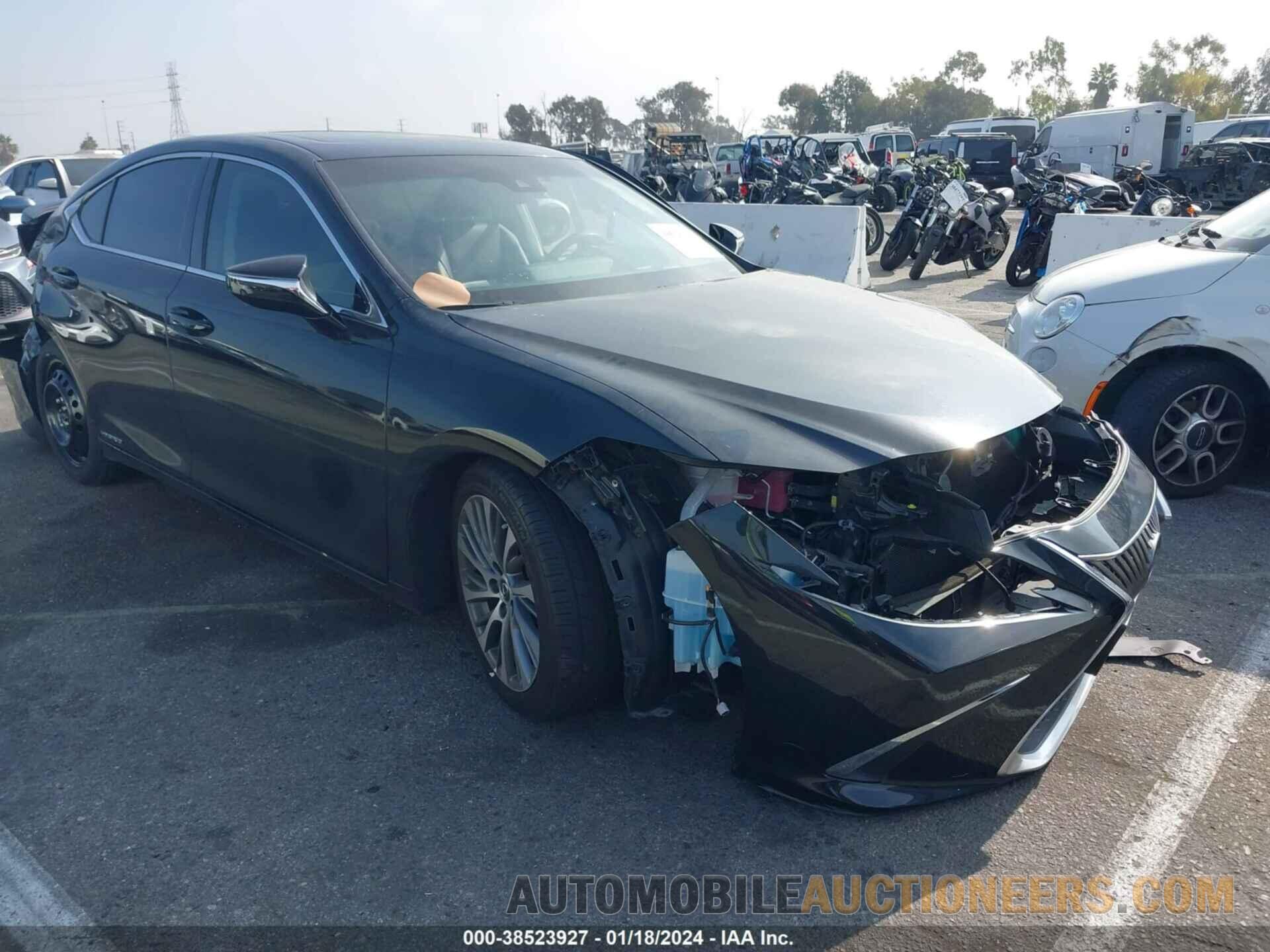 58ADA1C17MU007992 LEXUS ES 300H 2021