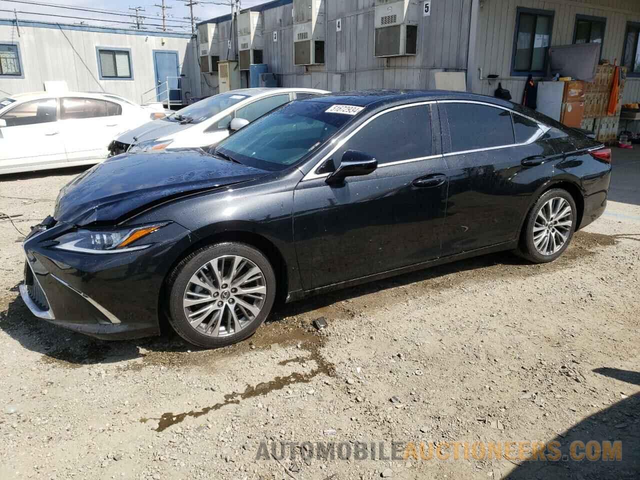 58ADA1C17MU010360 LEXUS ES300 2021