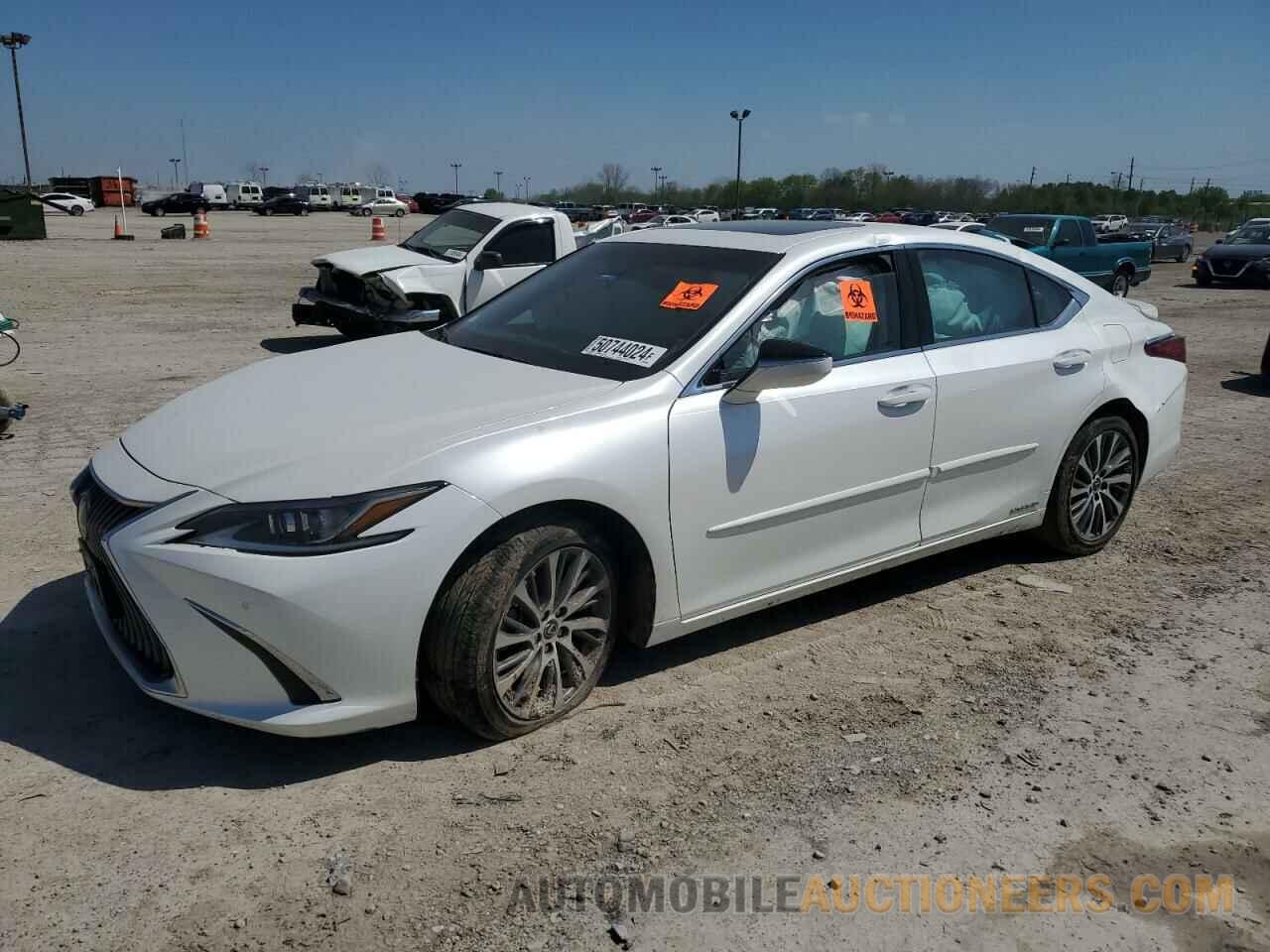 58ADA1C19MU010411 LEXUS ES300 2021