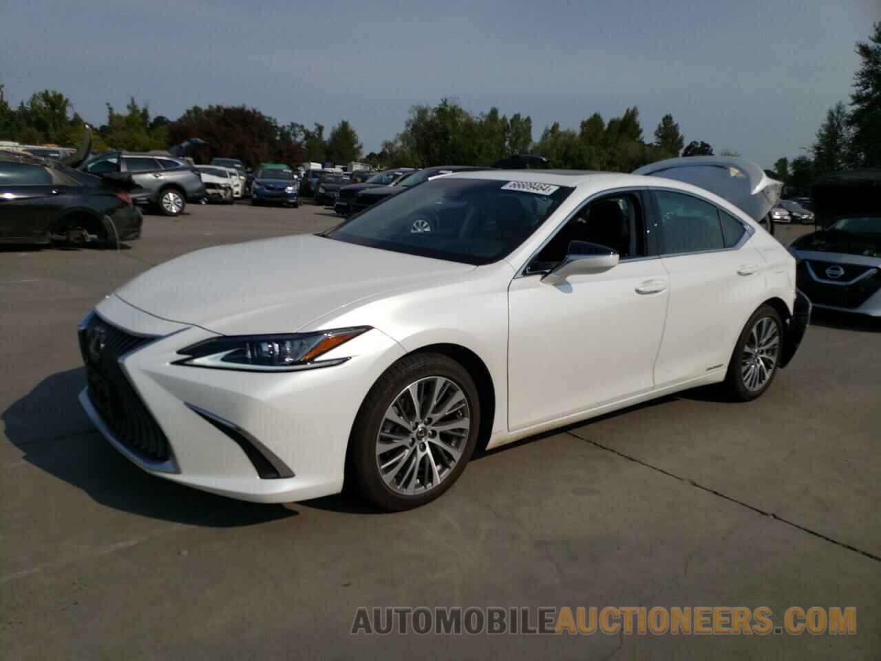 58ADA1C1XMU003905 LEXUS ES300 2021