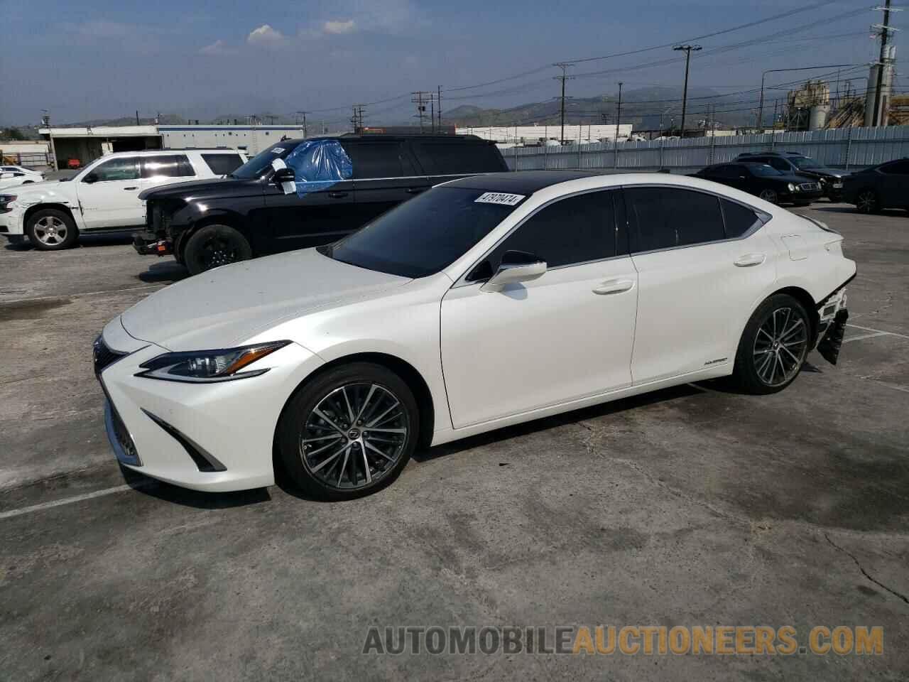 58ADA1C1XMU012992 LEXUS ES300 2021