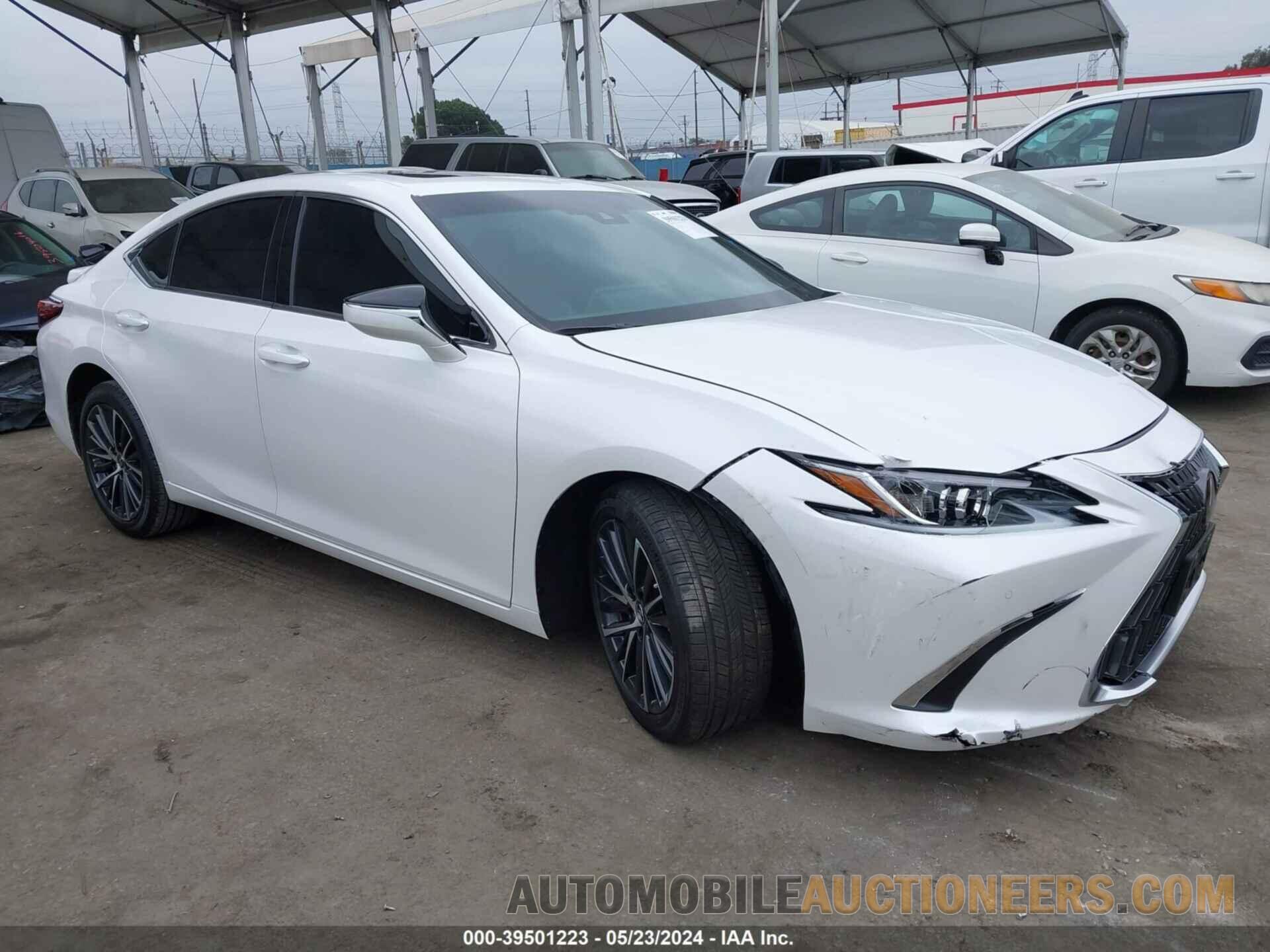 58ADA1C1XRU050696 LEXUS ES 300H 2024