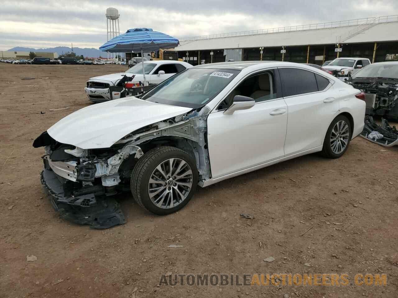 58ADZ1B10LU069338 LEXUS ES350 2020