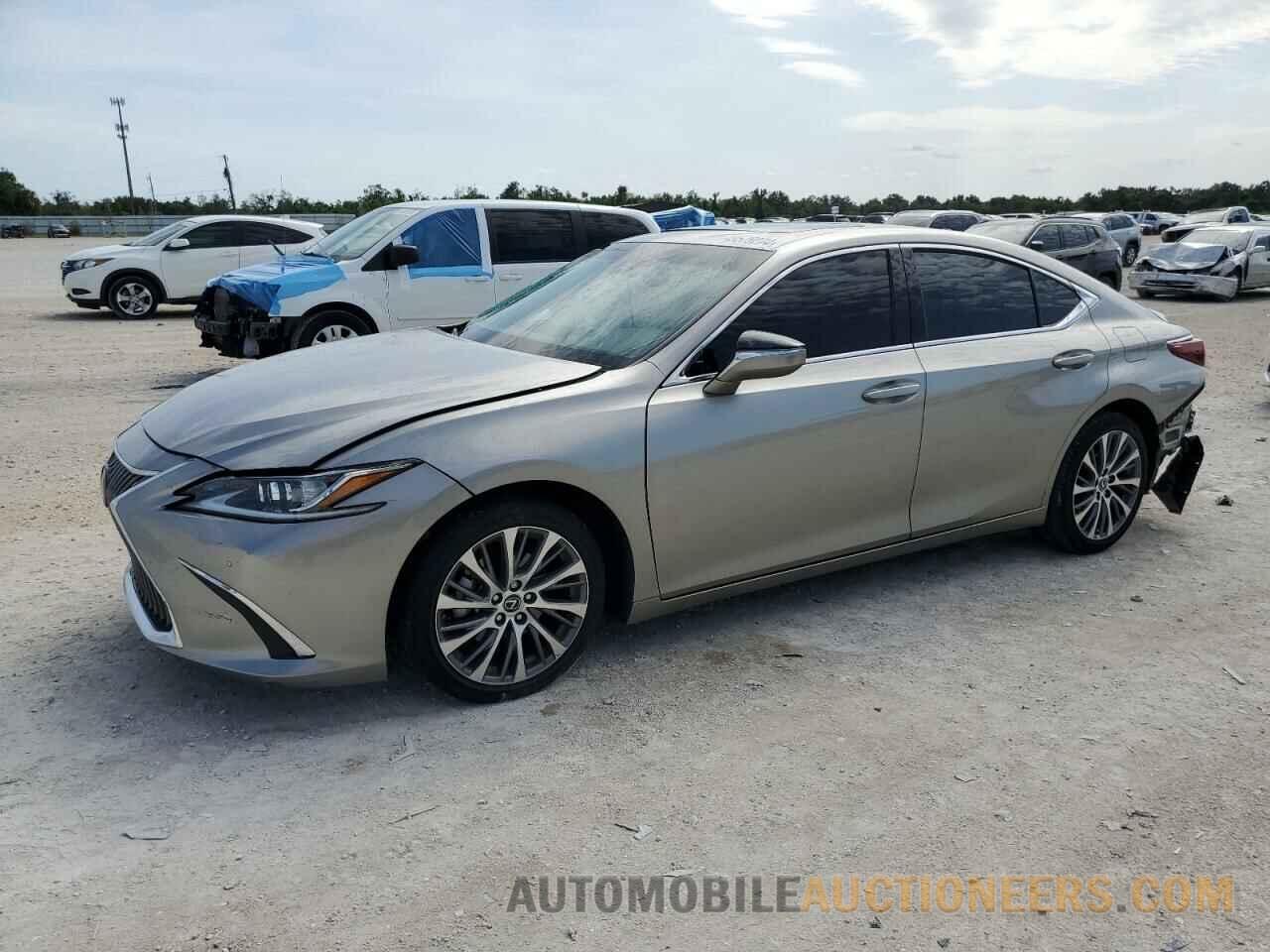 58ADZ1B11MU101117 LEXUS ES350 2021