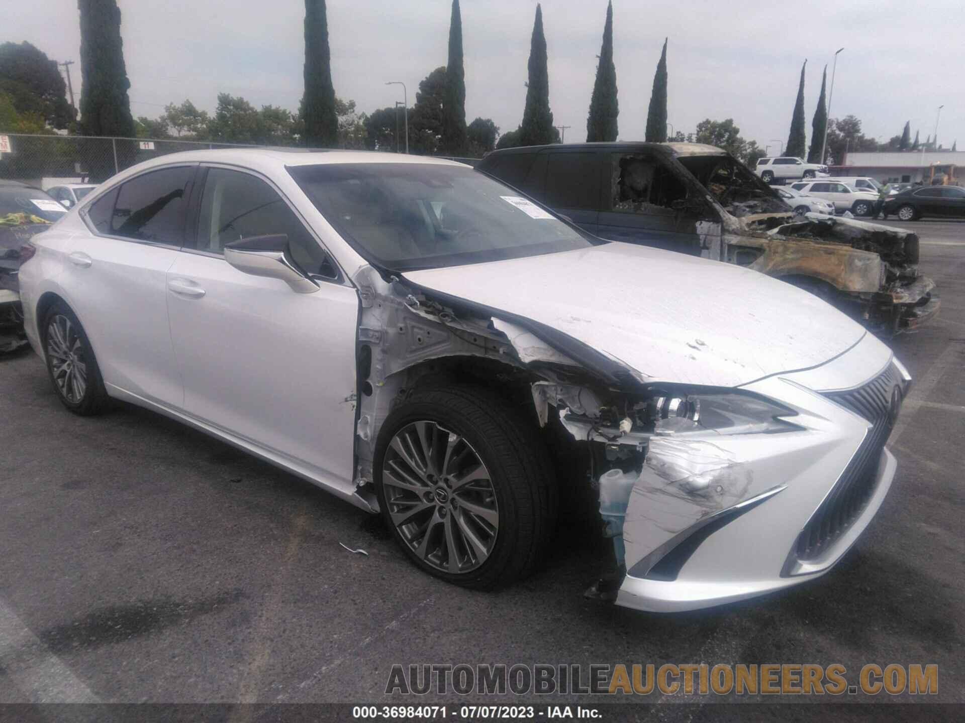 58ADZ1B12LU080941 LEXUS ES 2020