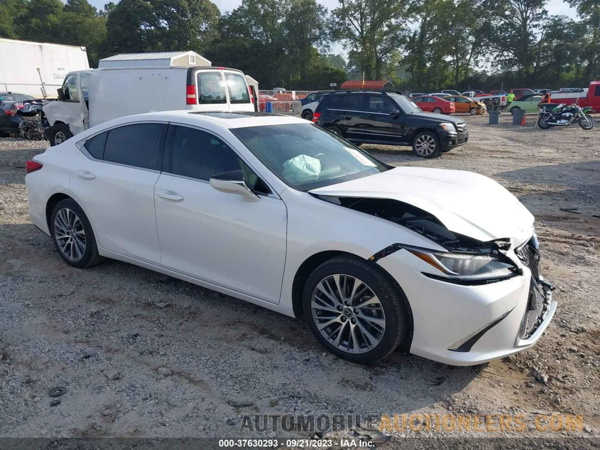 58ADZ1B13LU080608 LEXUS ES 2020