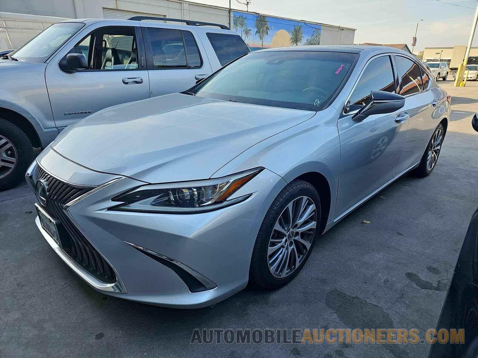 58ADZ1B15LU061509 Lexus ES 2020