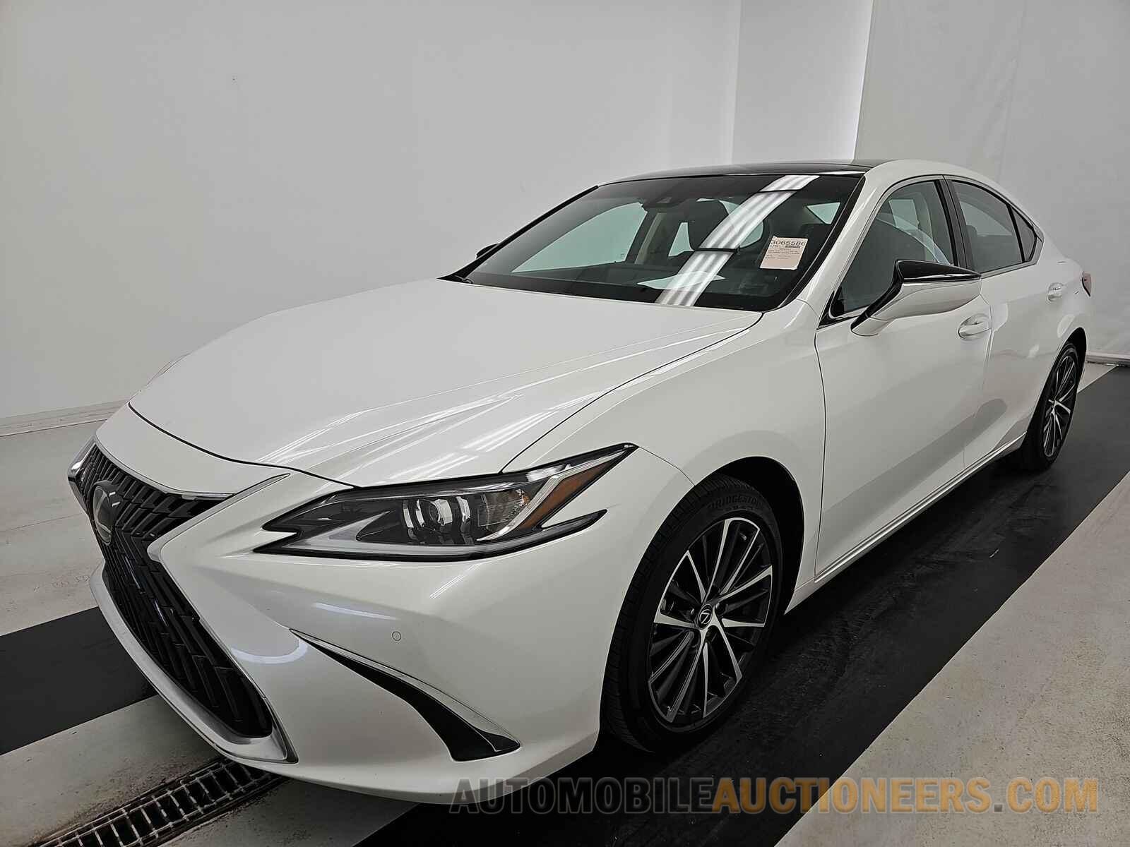 58ADZ1B15RU160629 Lexus ES 2024