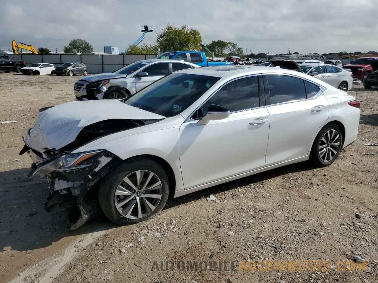 58ADZ1B16LU077184 LEXUS ES350 2020