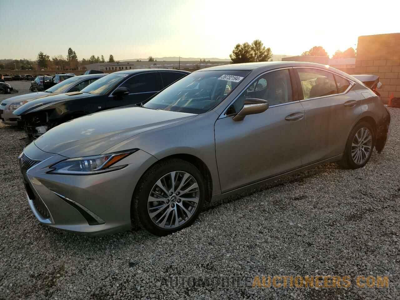 58ADZ1B17MU087708 LEXUS ES350 2021