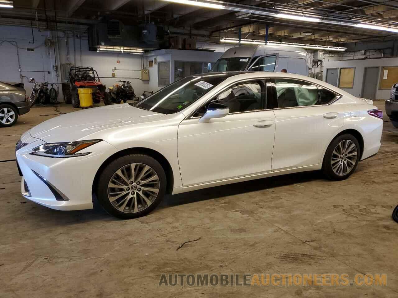 58ADZ1B17MU109240 LEXUS ES350 2021