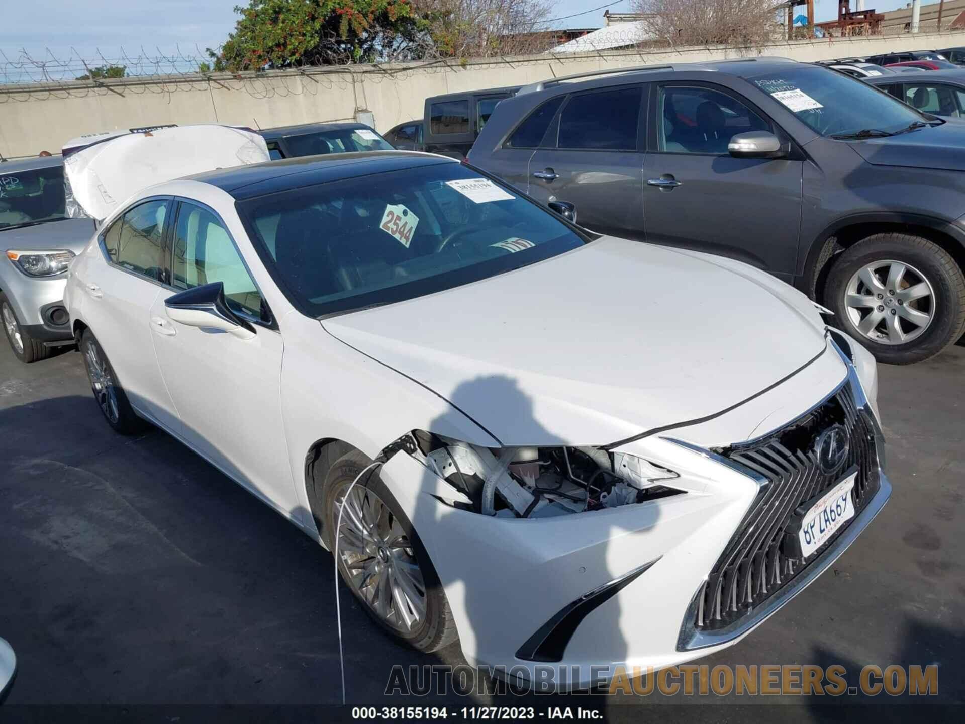 58ADZ1B18LU060631 LEXUS ES 2020