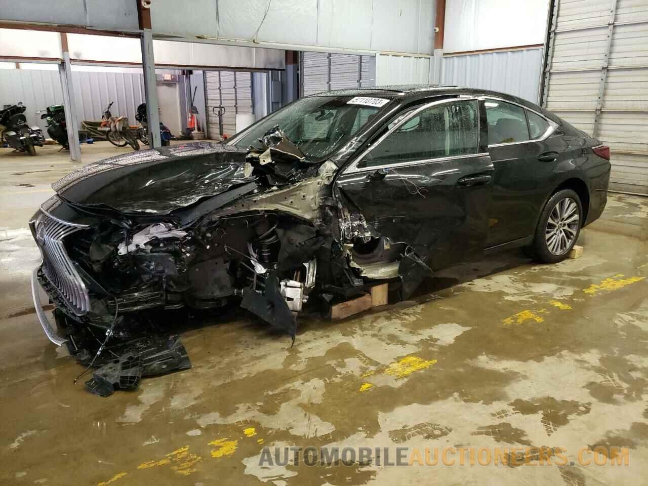 58ADZ1B18LU063335 LEXUS ES350 2020